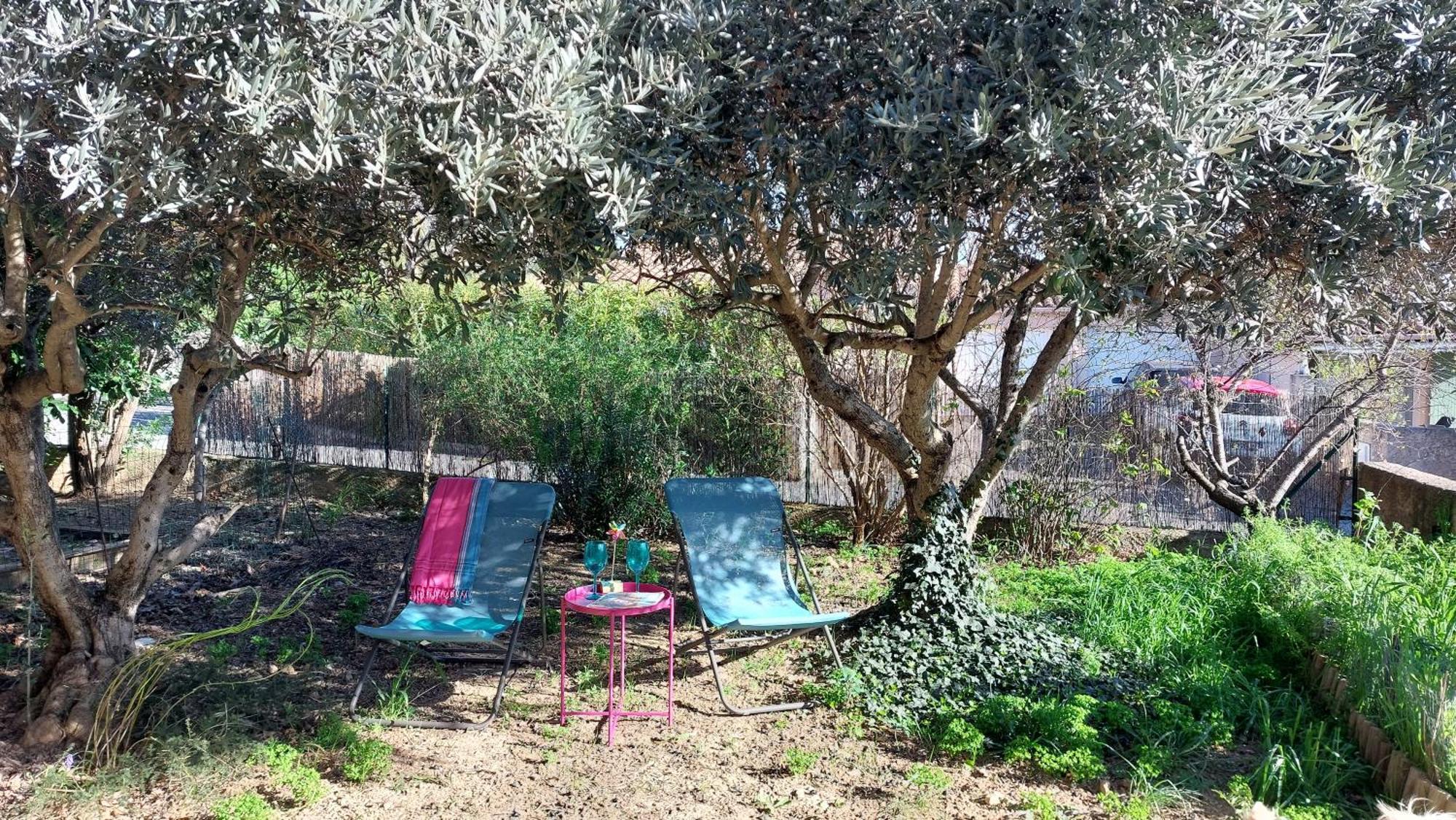 Volx Villa 80 M2 Jardin Terrasse 3 Chambres Provence מראה חיצוני תמונה